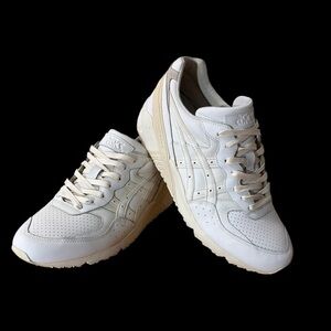 ASICS GEL-SIGHT White and Cream Retro LifeStyle Sneakers Men’s size 11 *NEW*